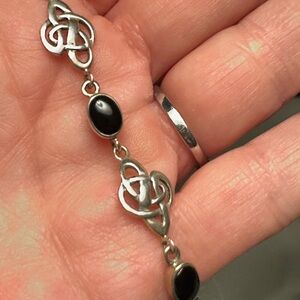 Elegant sterling silver Celtic onyx bracelet